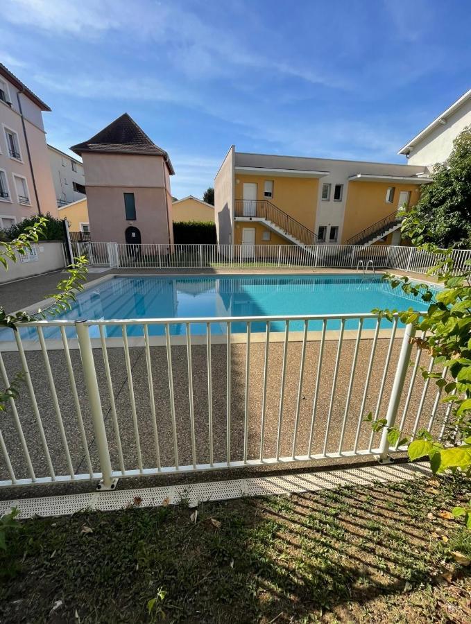 Villefranche-sur-Saône Appartement Avec Place De Parking Et Piscine מראה חיצוני תמונה