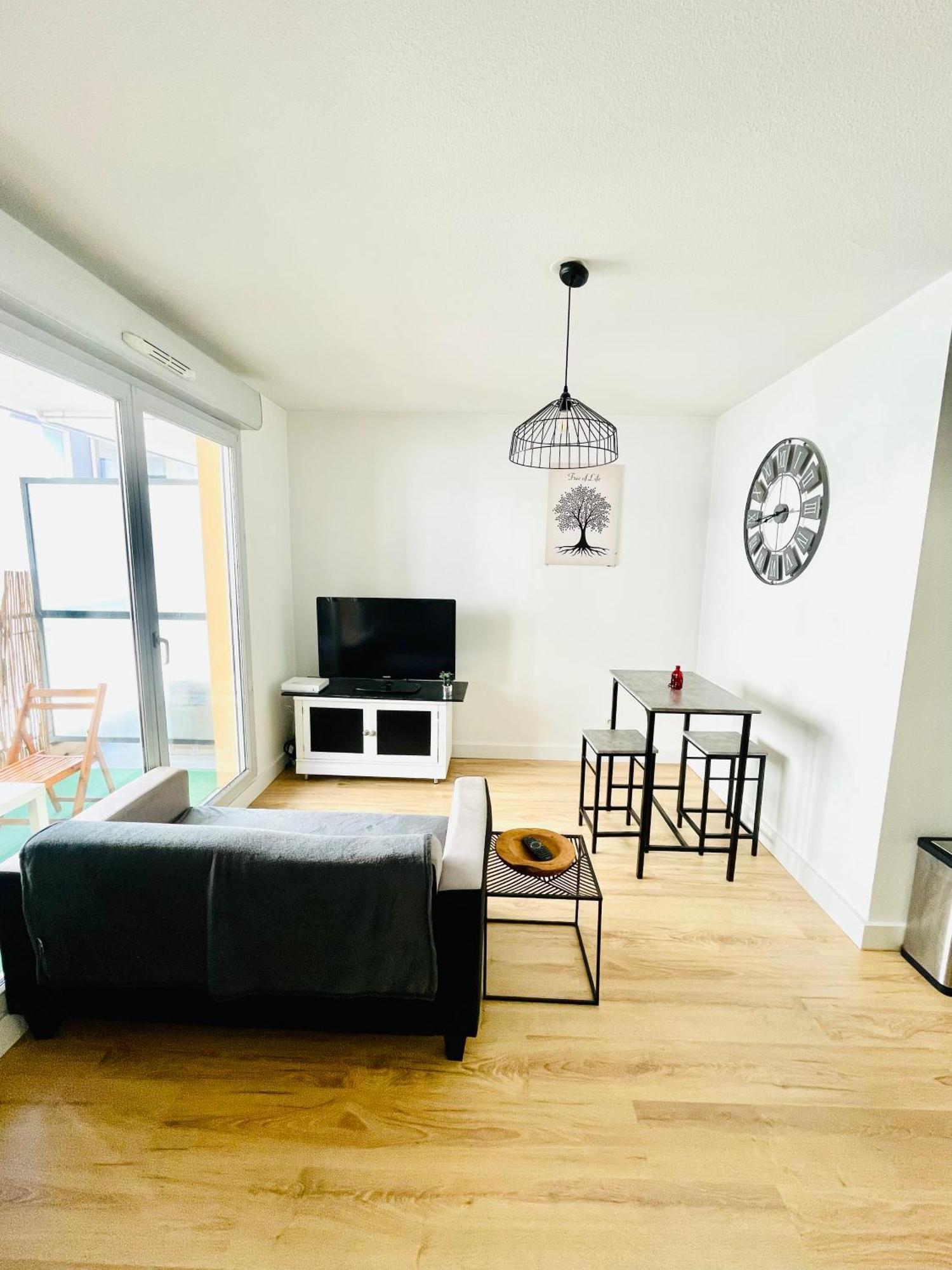 Villefranche-sur-Saône Appartement Avec Place De Parking Et Piscine מראה חיצוני תמונה