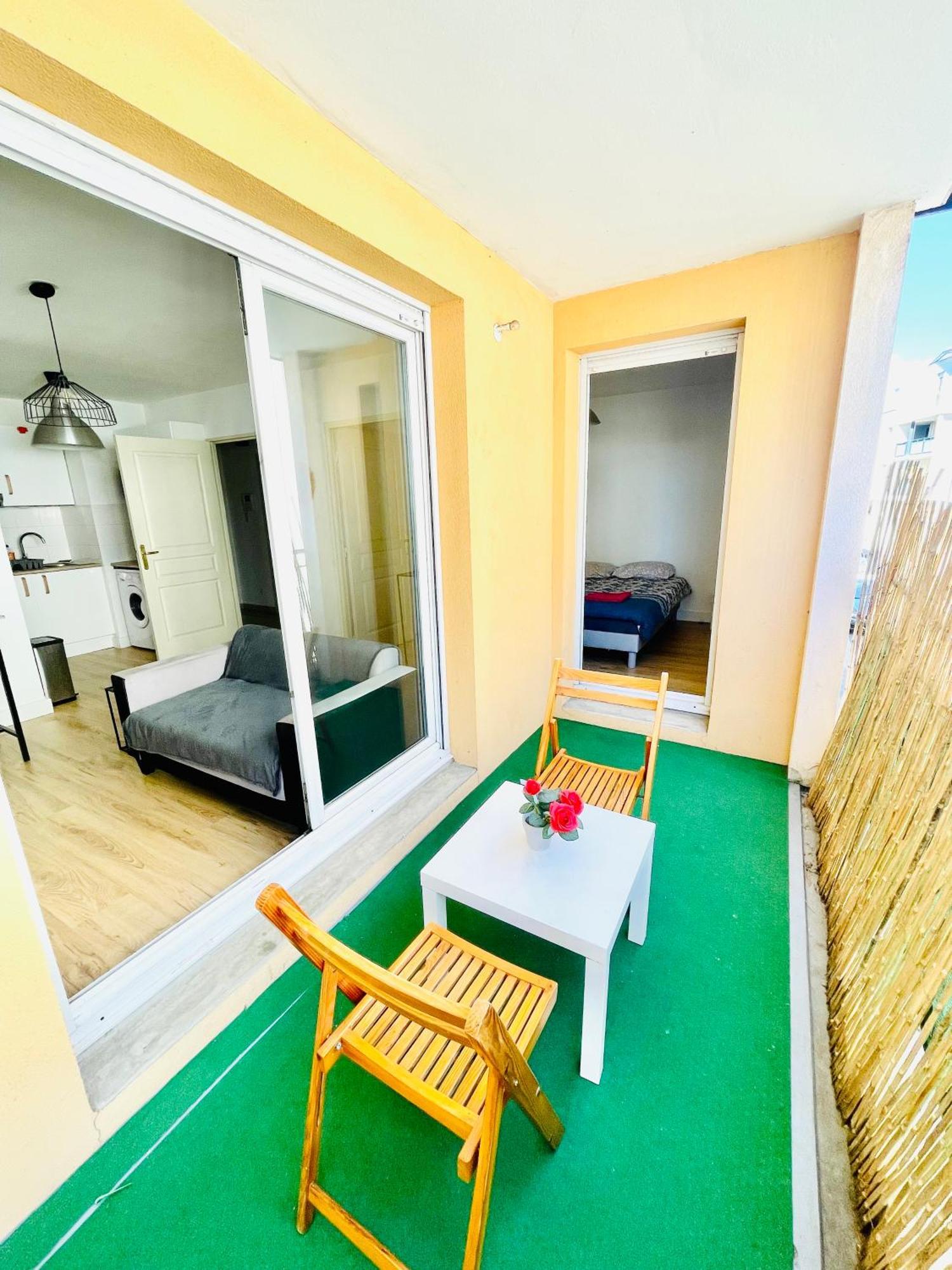 Villefranche-sur-Saône Appartement Avec Place De Parking Et Piscine מראה חיצוני תמונה