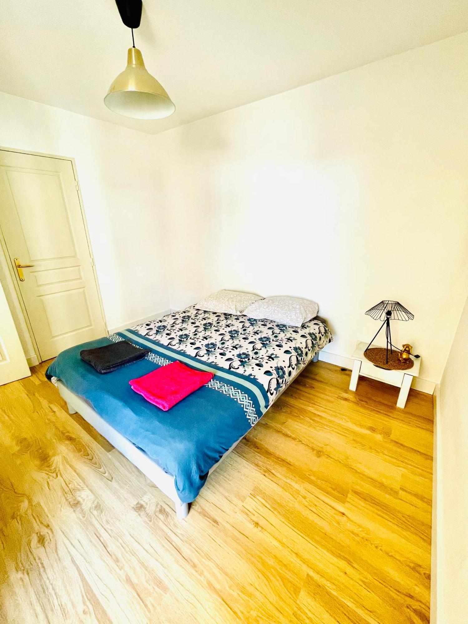 Villefranche-sur-Saône Appartement Avec Place De Parking Et Piscine מראה חיצוני תמונה